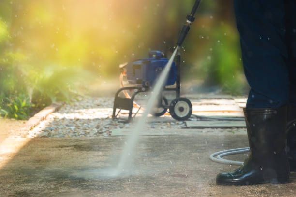 Best Pool Deck Cleaning  in Tres Arroyos, NM